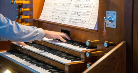 Orgel in der Kirche