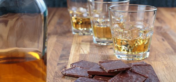 Schokolade und Whisky erfreuen den Gaumen.